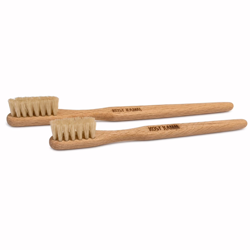 Purely-Wood-beukenhouten-Tandenborstel-Varkenshaar-Plasticvrij-Poetsen-Twee-houten-tandenborstels