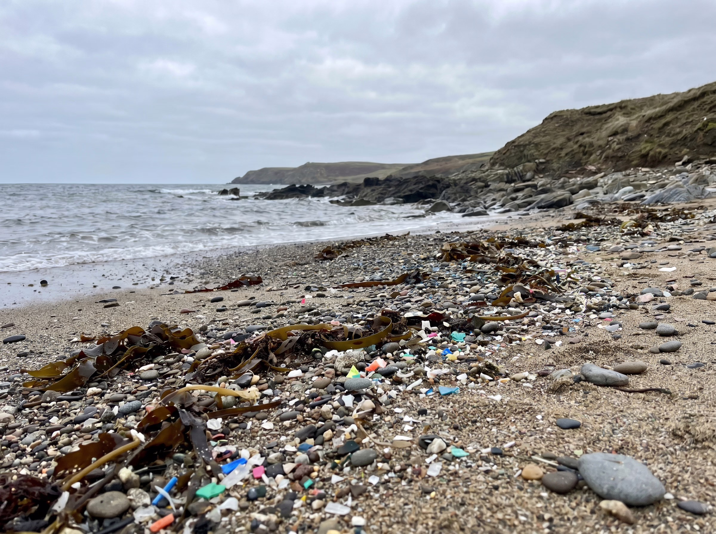 plastiek-aan-de-kust-vervuiling-en-gezondheid