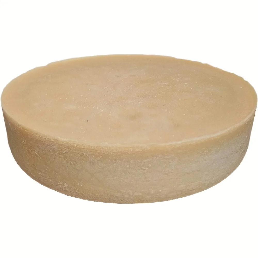 Ronde vaste afwaszeep navulling van Boavista in beige kleur, bovenaanzicht op witte achtergrond