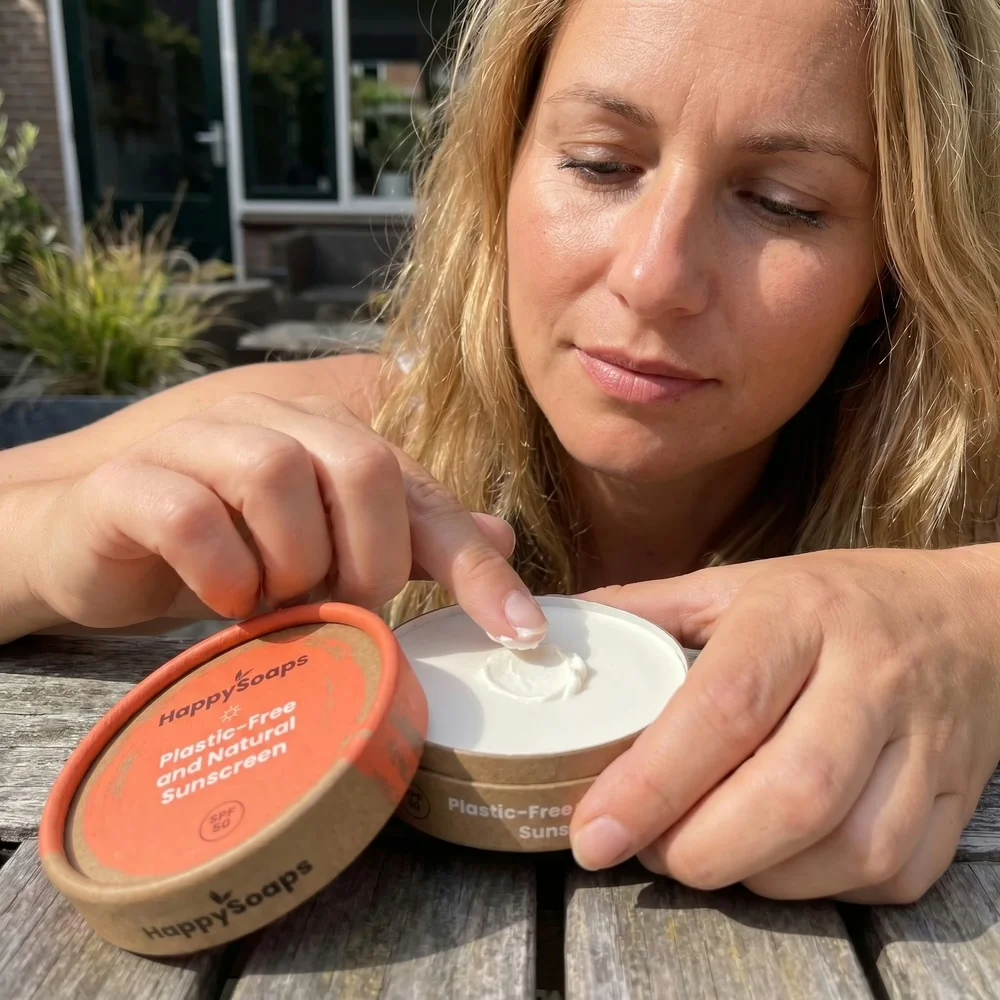 HappySoaps - Natural Sunscreen SPF 50 - Gebruik zonnebrand